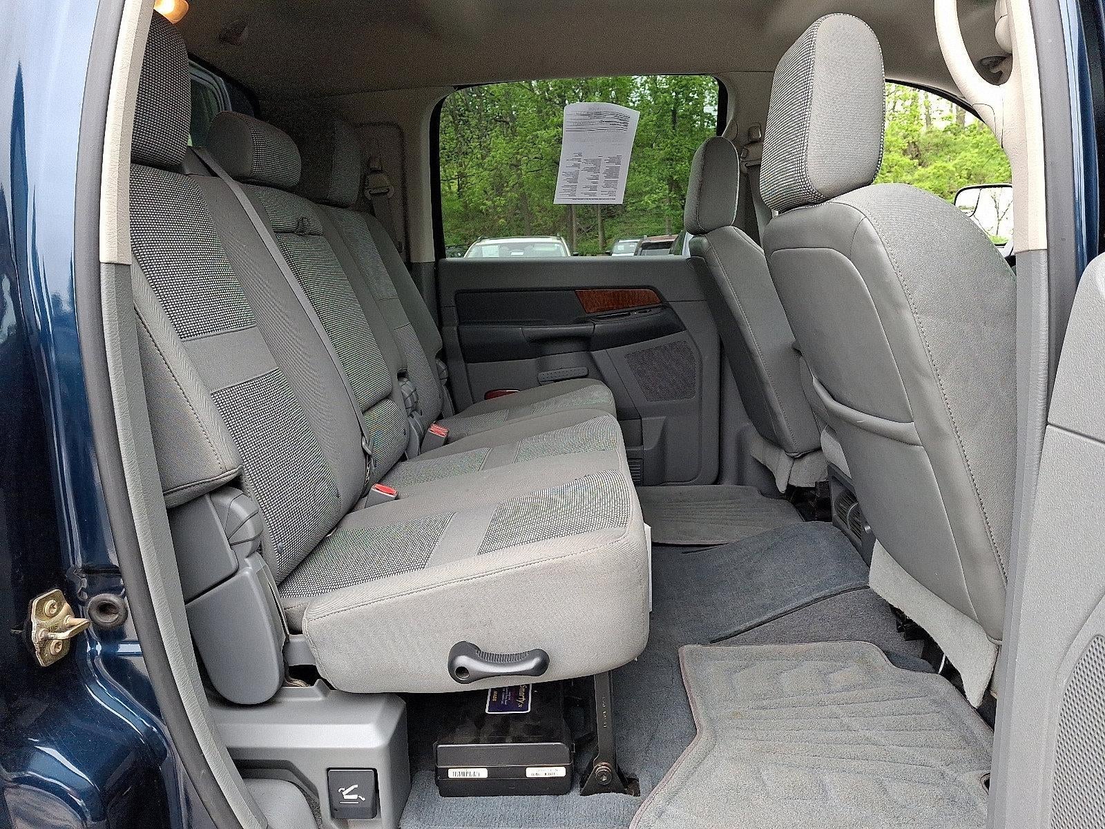 2006 Dodge Ram 2500 4WD Mega Cab 6.3 Ft Box SLT