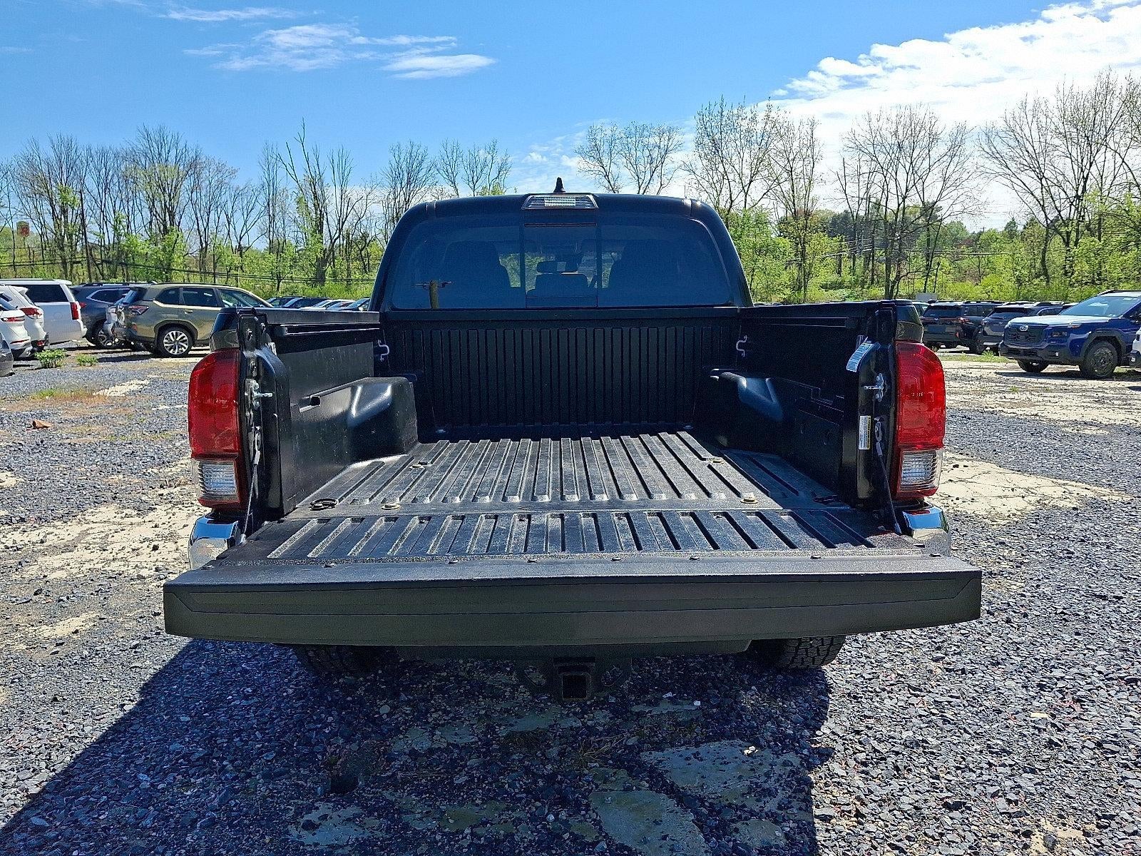 2022 Toyota Tacoma 4WD 4WD SR5 Double Cab 5' Bed V6 AT (Natl)