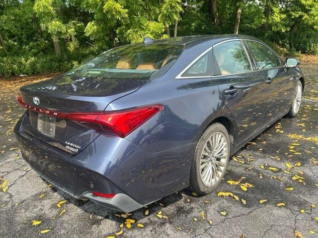 2019 Toyota Avalon Hybrid Limited (Natl)
