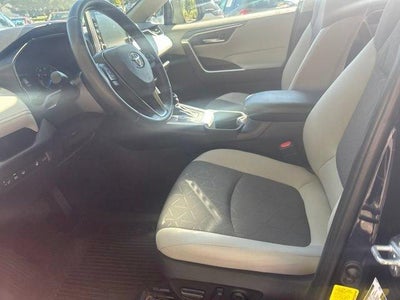 2022 Toyota RAV4 Hybrid XLE AWD (Natl)