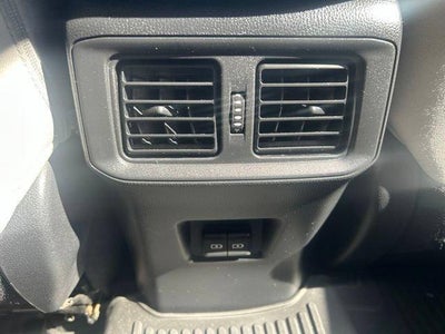2022 Toyota RAV4 Hybrid XLE AWD (Natl)