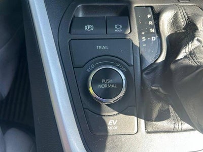 2022 Toyota RAV4 Hybrid XLE AWD (Natl)