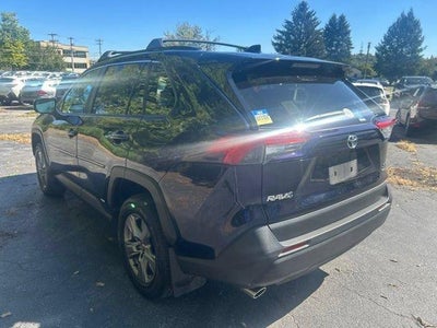 2022 Toyota RAV4 Hybrid XLE AWD (Natl)