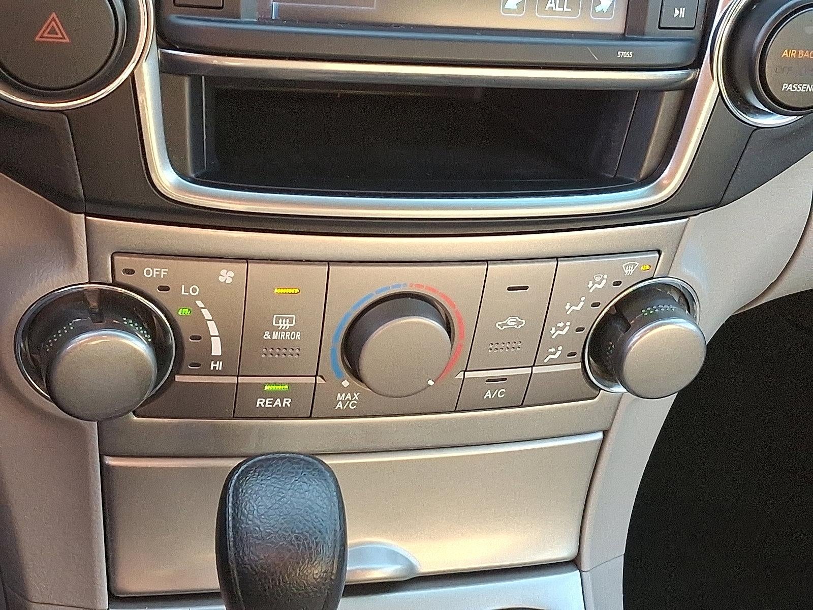 2013 Toyota Highlander 4WD 4dr V6 (Natl)