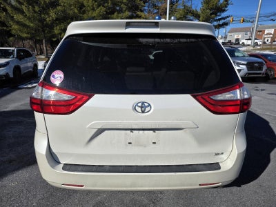 2015 Toyota Sienna 5dr 8-Pass Van XLE FWD (Natl)