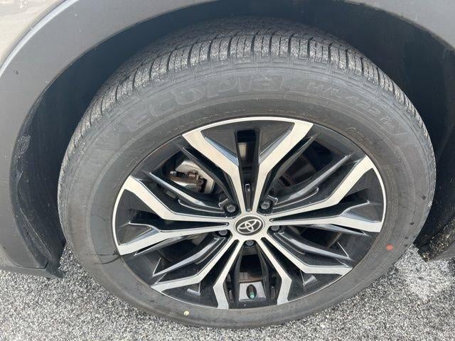 2024 Toyota Crown XLE AWD (Natl)