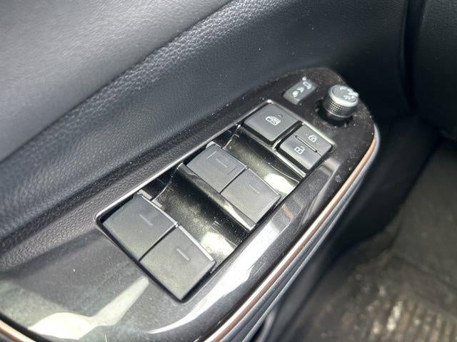 2024 Toyota Crown XLE AWD (Natl)