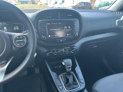 2023 Kia Soul LX IVT