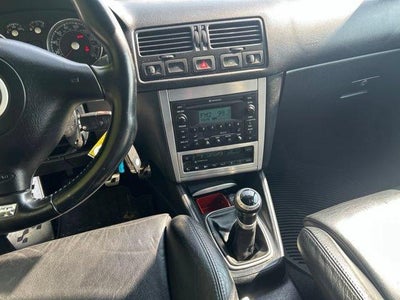 2004 Volkswagen R32 2dr HB 6-spd Manual
