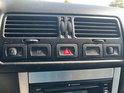 2004 Volkswagen R32 2dr HB 6-spd Manual