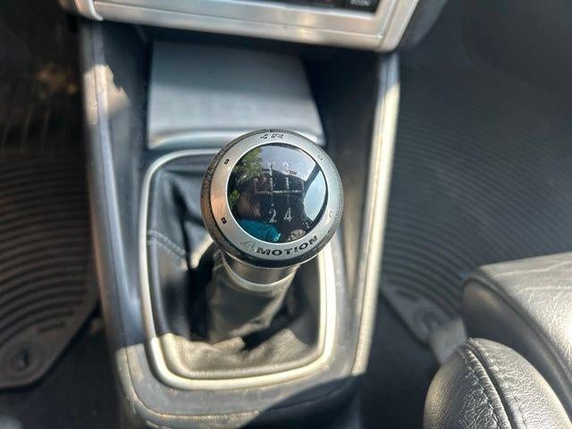 2004 Volkswagen R32 2dr HB 6-spd Manual