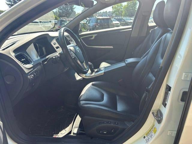2016 Volvo V60 4dr Wgn T5 Premier AWD