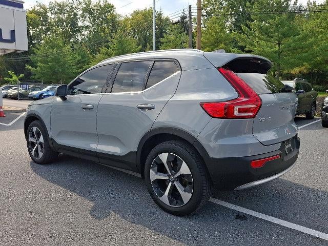 2025 Volvo XC40 B5 AWD Plus Bright Theme