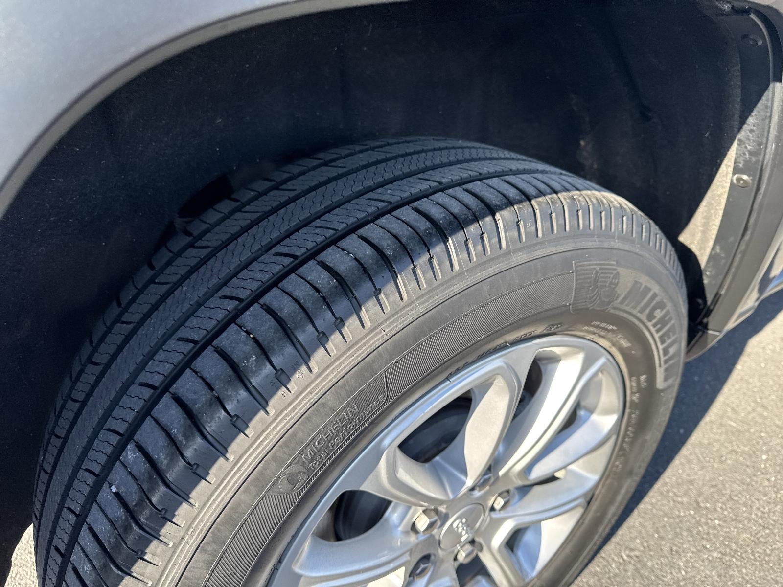 2021 Jeep Grand Cherokee Laredo X 4x4