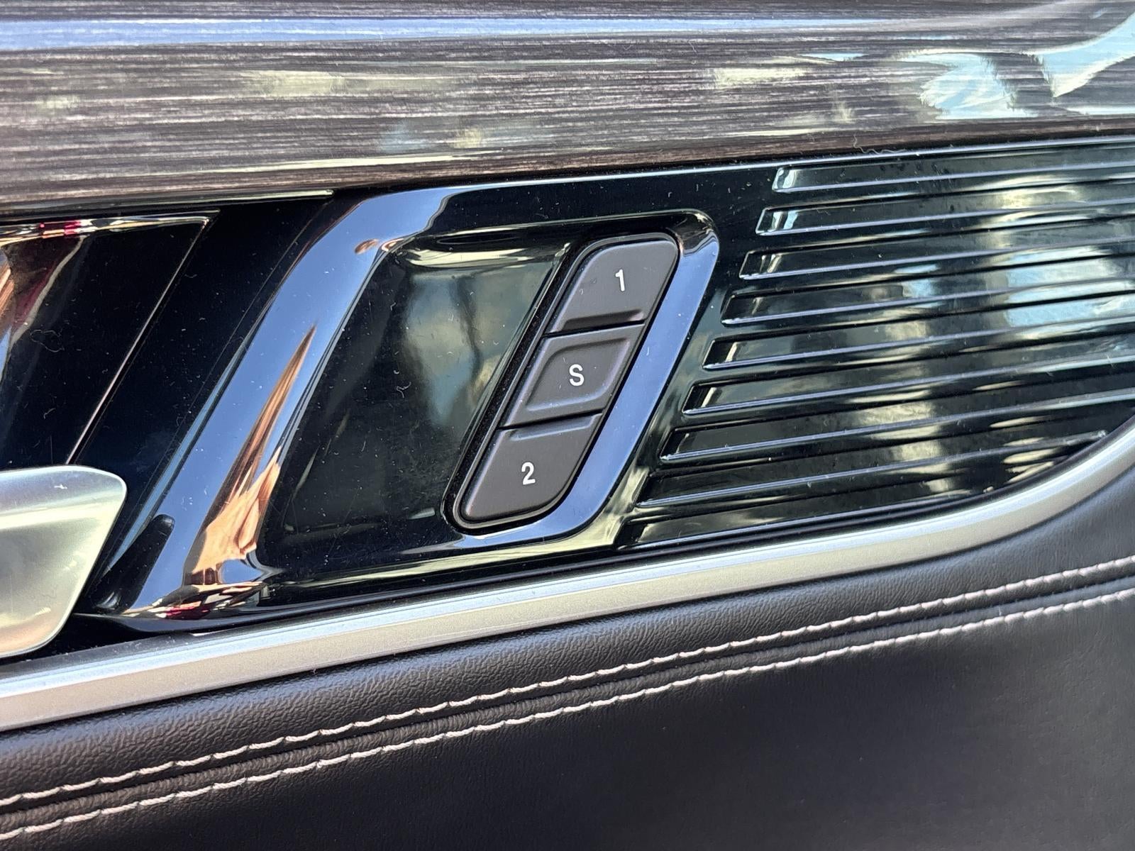 2022 Jeep Wagoneer Series III 4x4