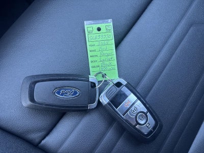 2025 Ford Ranger LARIAT 4WD SuperCrew 5' Box