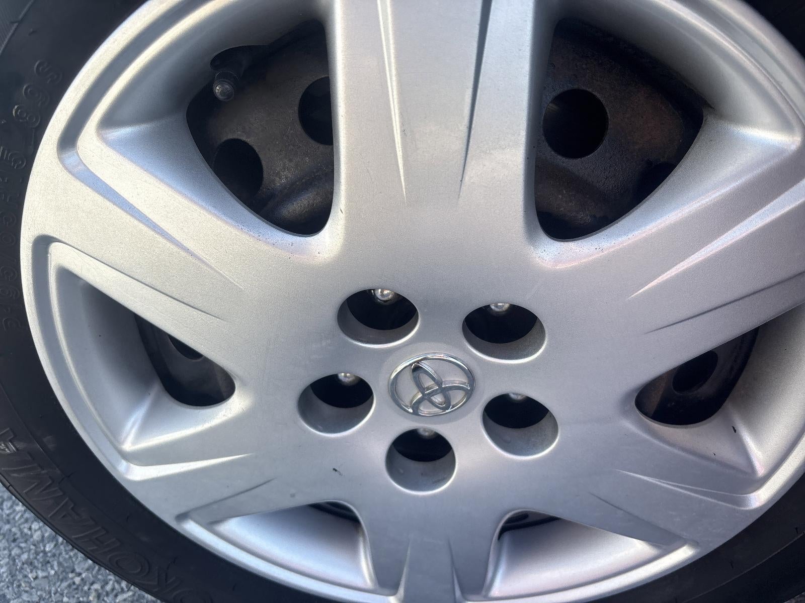 2005 Toyota Corolla LE