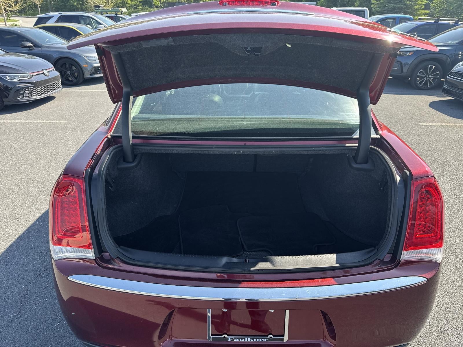 2016 Chrysler 300 4dr Sdn 300C RWD