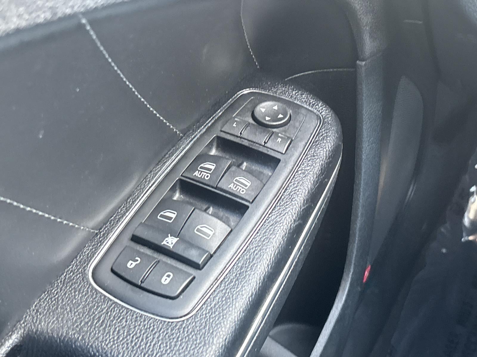 2016 Dodge Charger 4dr Sdn SXT AWD