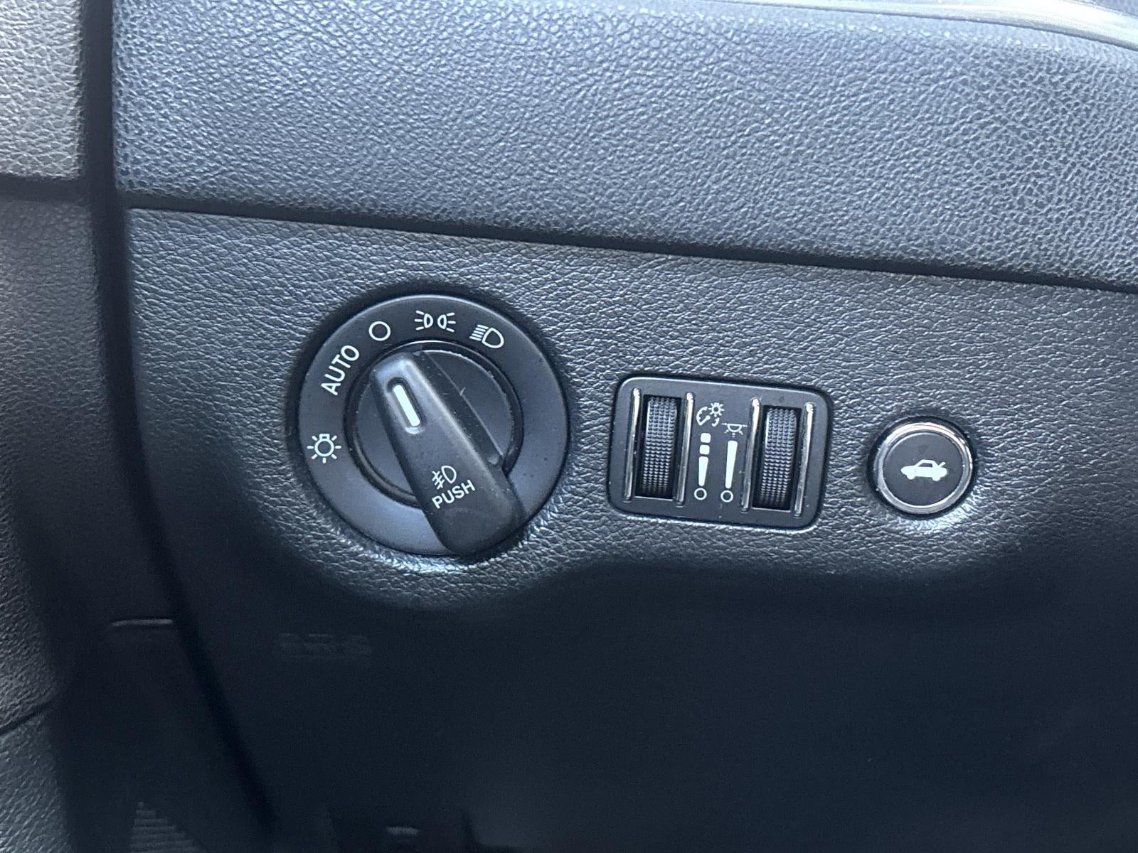 2016 Dodge Charger 4dr Sdn SXT AWD