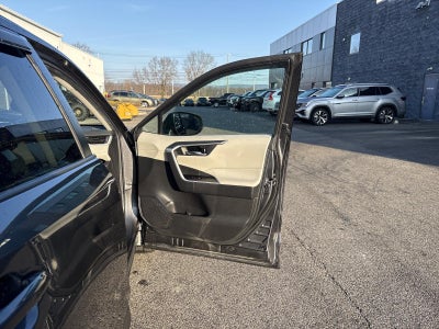 2021 Toyota RAV4 XLE AWD (Natl)