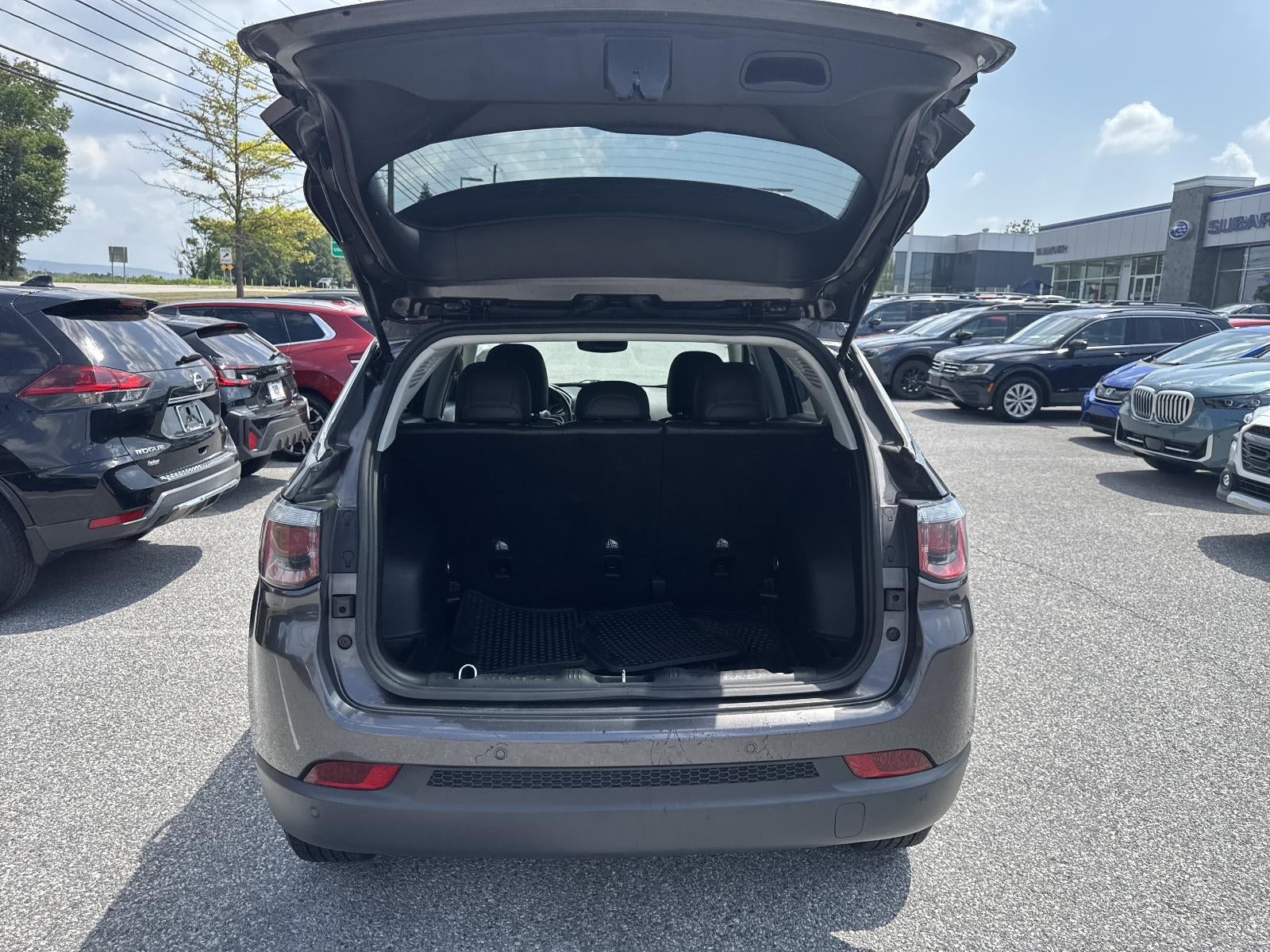 2020 Jeep Compass Latitude w/Sun/Safety Pkg 4x4