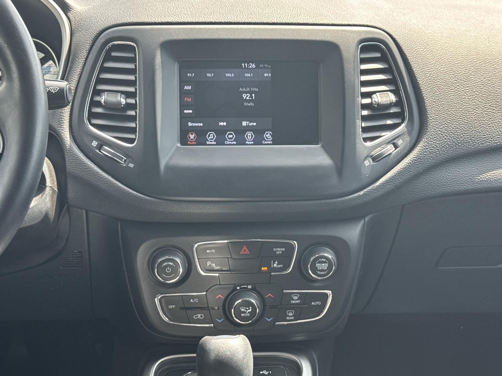 2020 Jeep Compass Latitude w/Sun/Safety Pkg 4x4