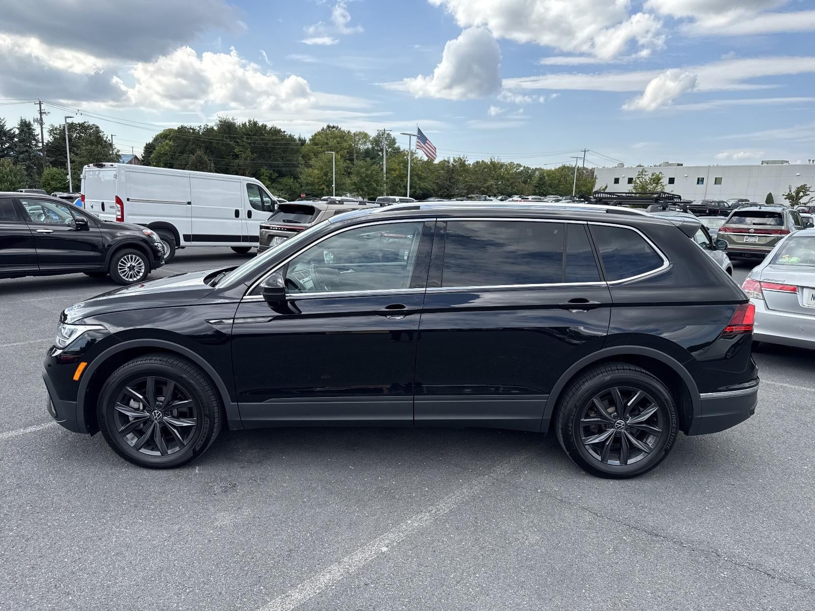 2024 Volkswagen Tiguan 2.0T SE 4MOTION