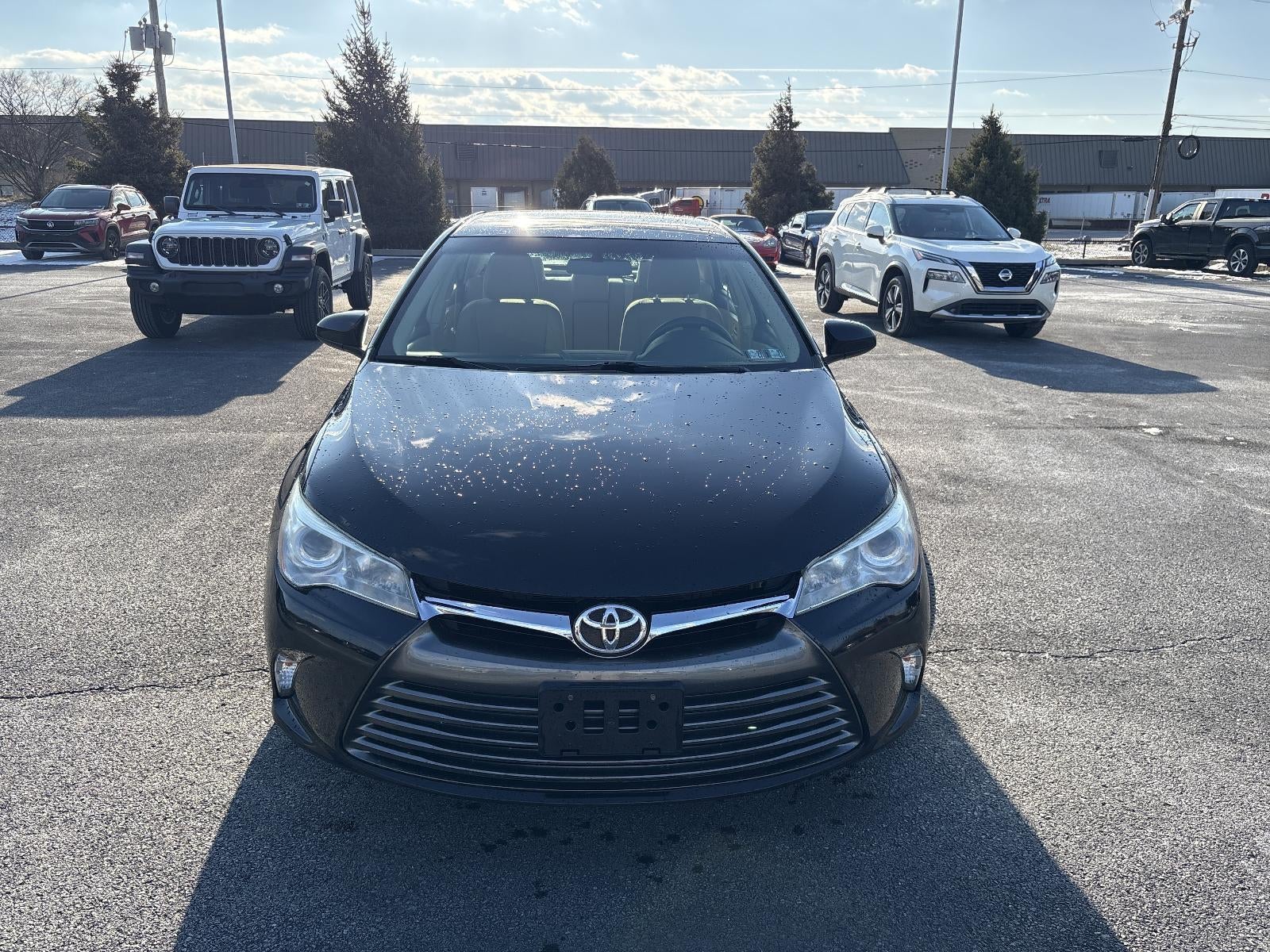 2017 Toyota Camry LE Auto (SE)