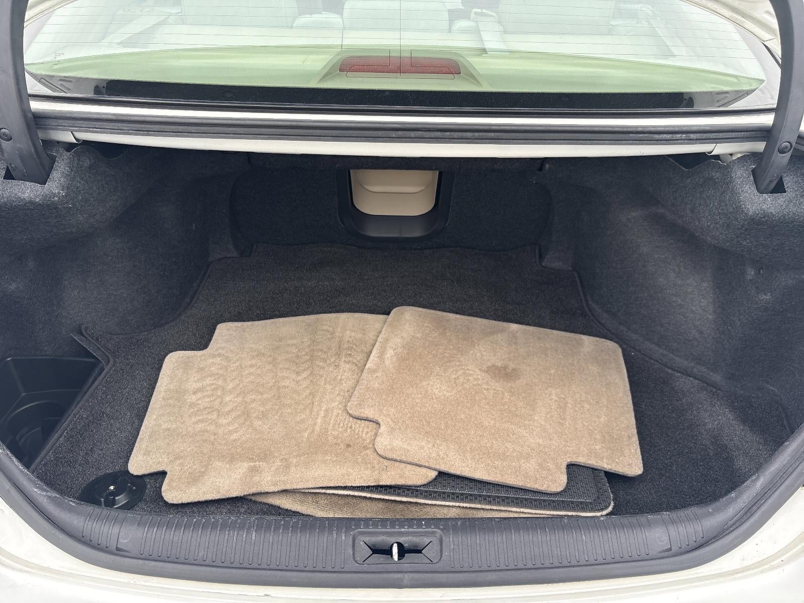 2010 Toyota Avalon 4dr Sdn XLS (Natl)