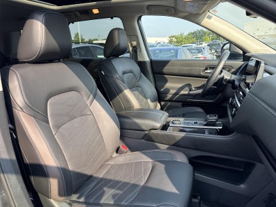 2024 Nissan Pathfinder Platinum 4WD