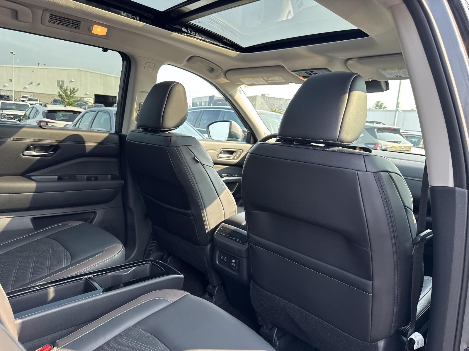 2024 Nissan Pathfinder Platinum 4WD