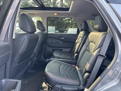 2024 Nissan Pathfinder Platinum 4WD