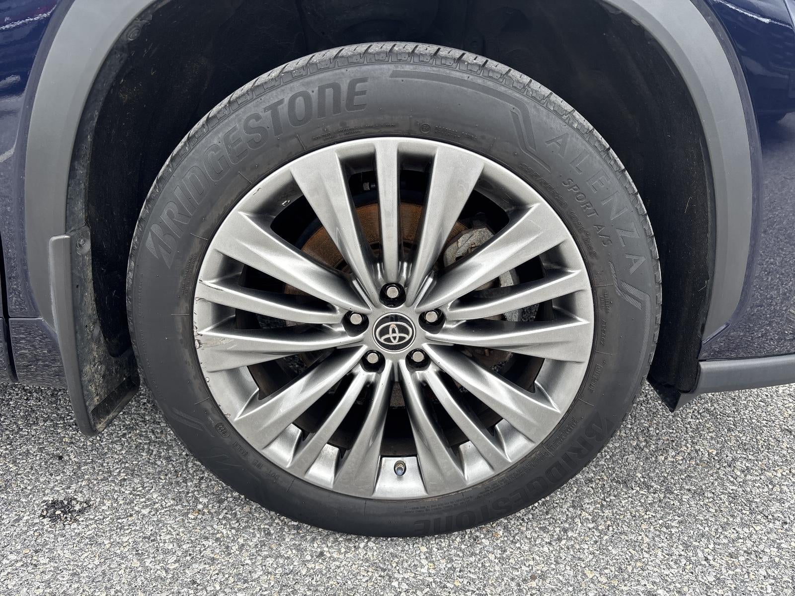 2021 Toyota Highlander Platinum AWD (Natl)