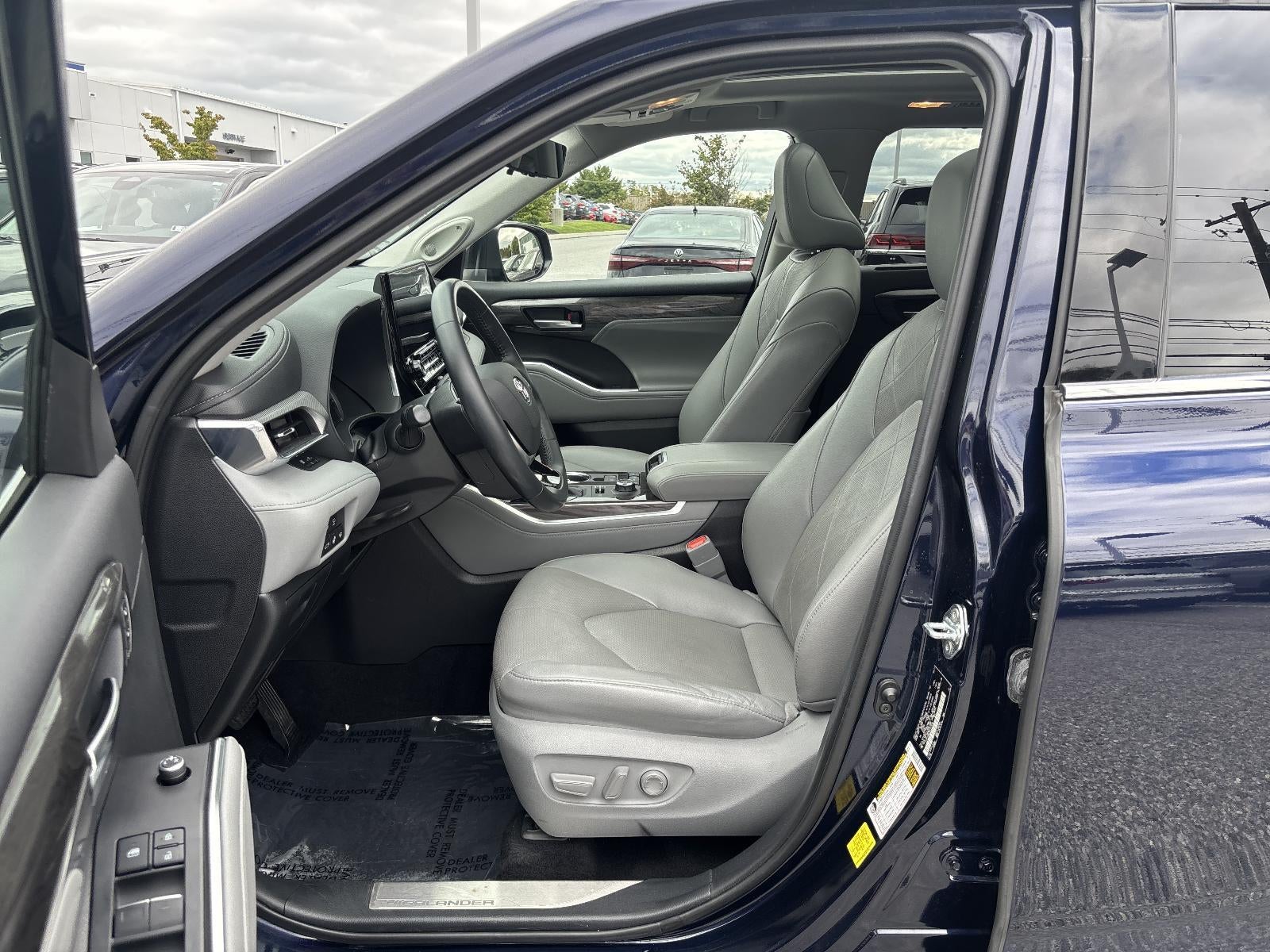 2021 Toyota Highlander Platinum AWD (Natl)