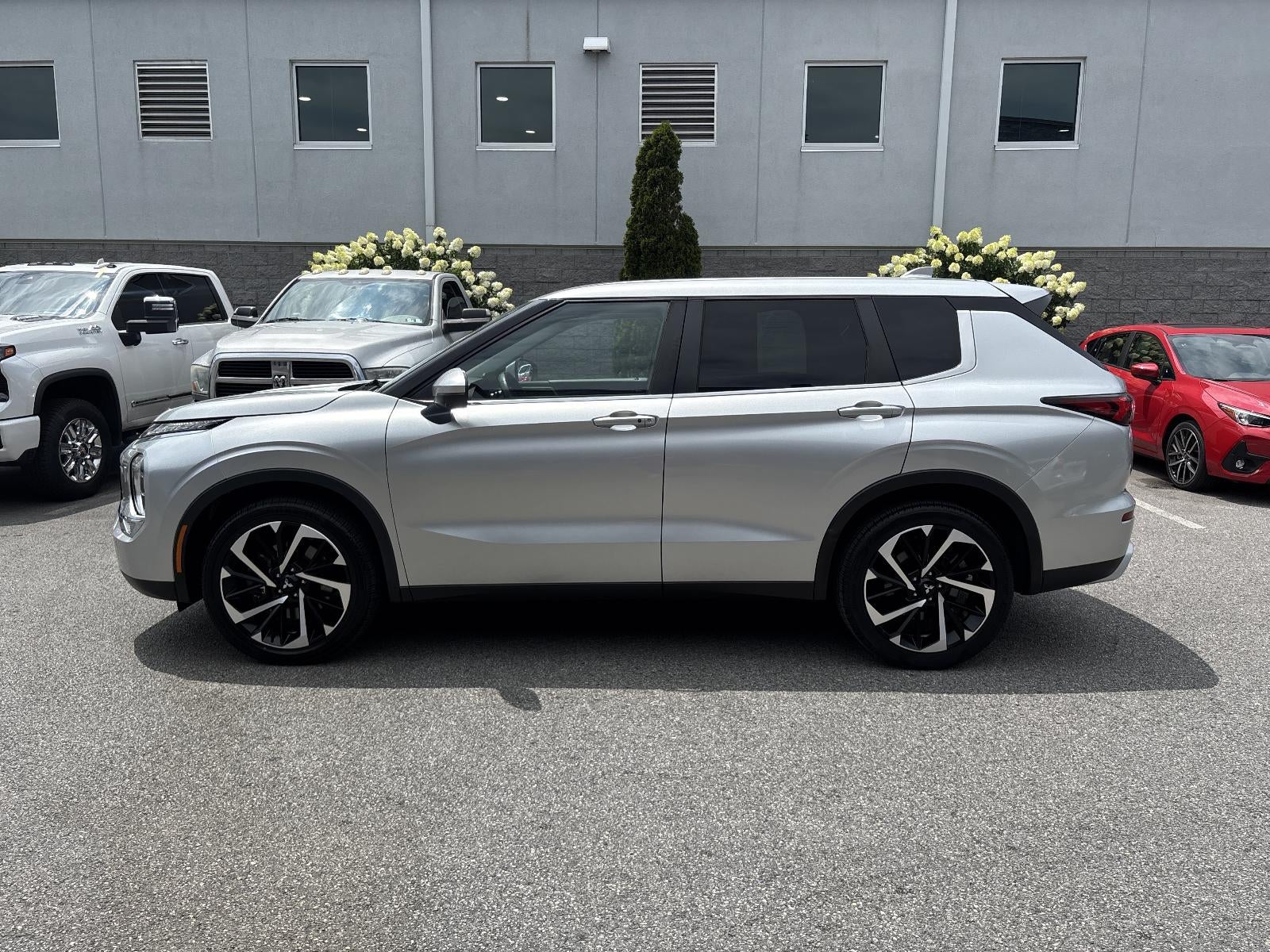 2022 Mitsubishi Outlander Black Edition S-AWC