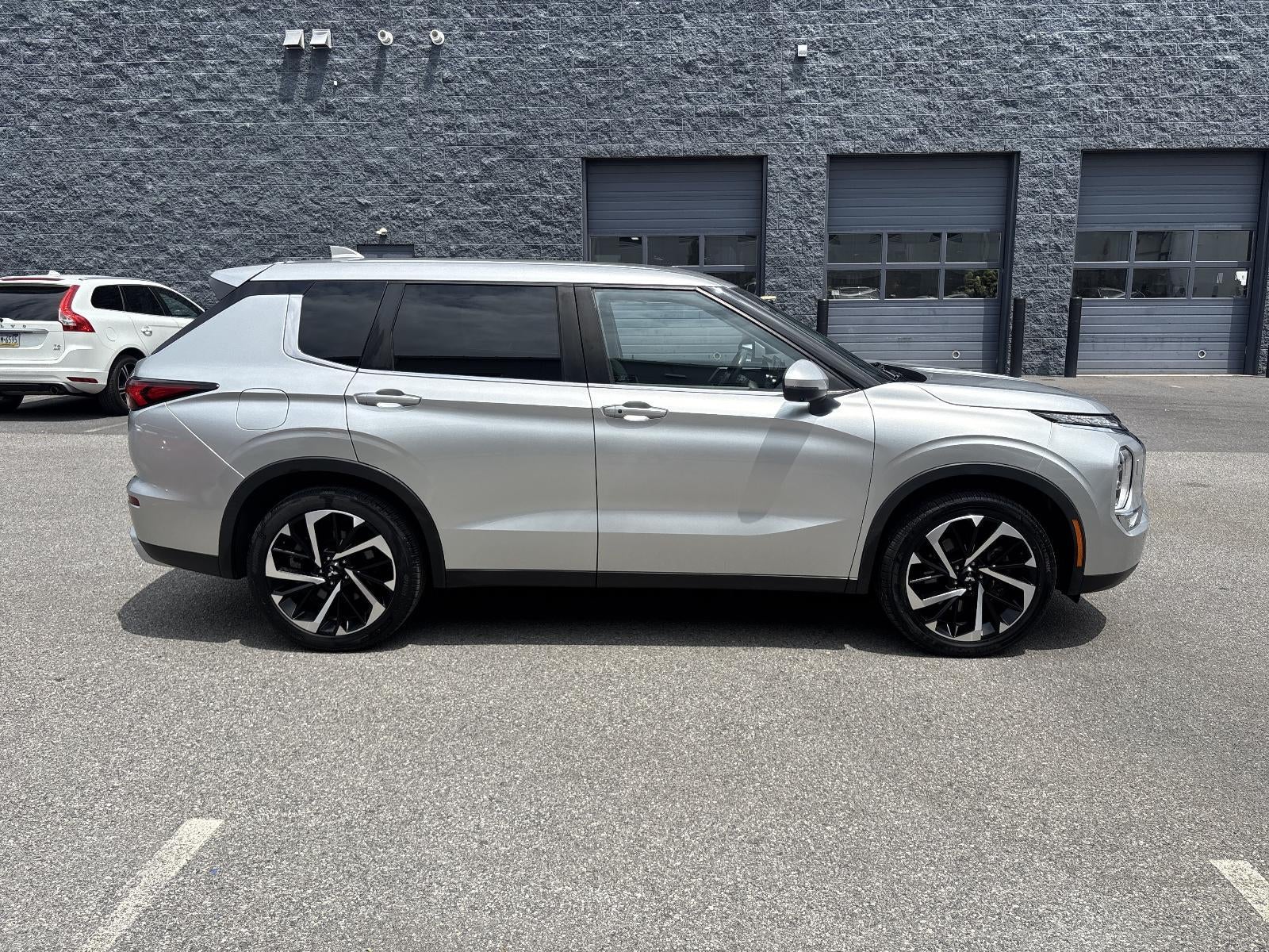 2022 Mitsubishi Outlander Black Edition S-AWC