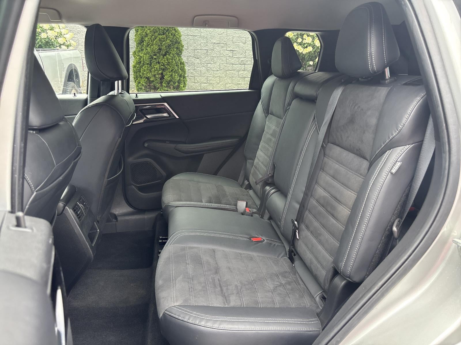 2022 Mitsubishi Outlander Black Edition S-AWC