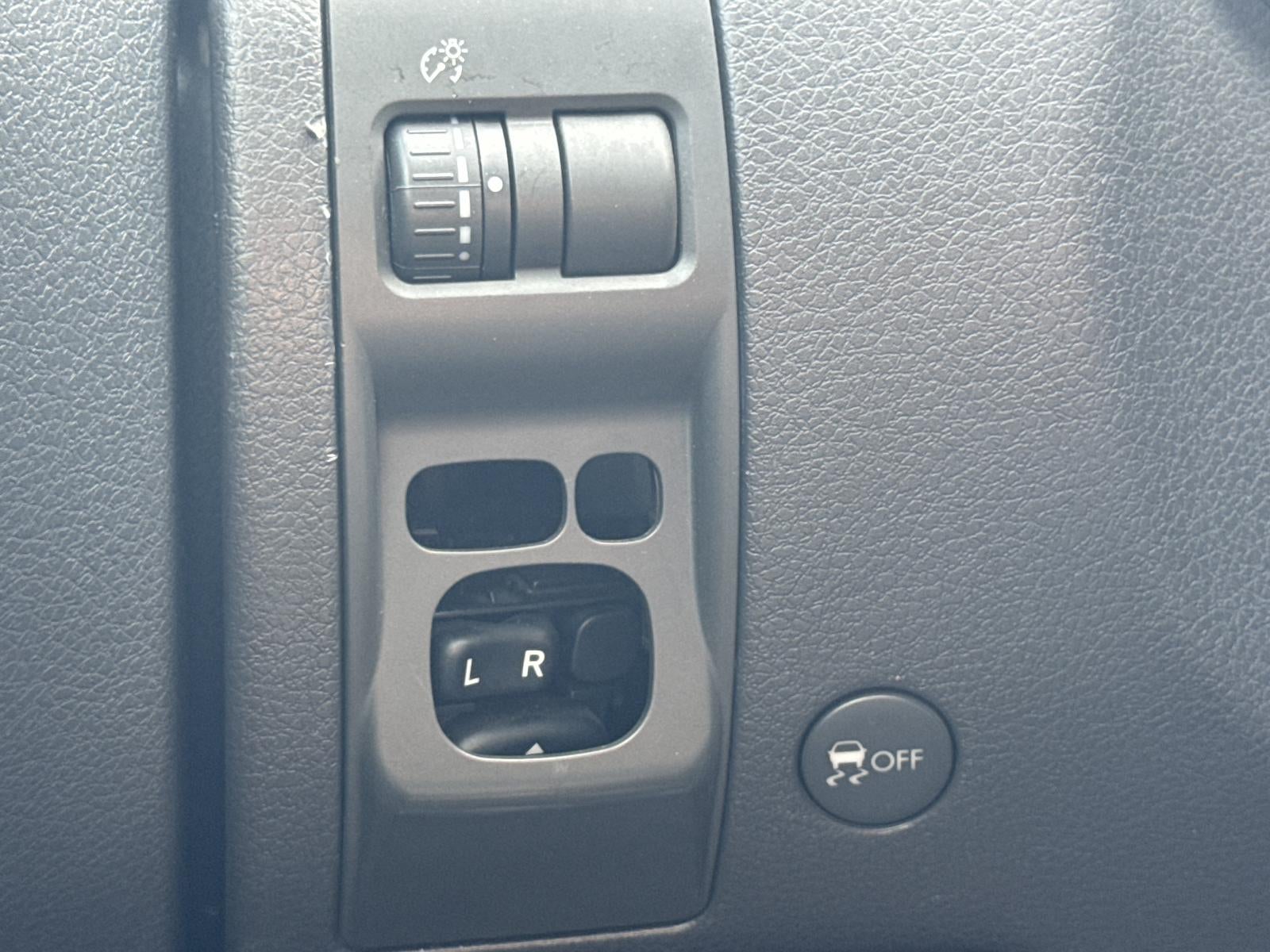 2008 Subaru Impreza Sedan 2.5i 4-Door Manual