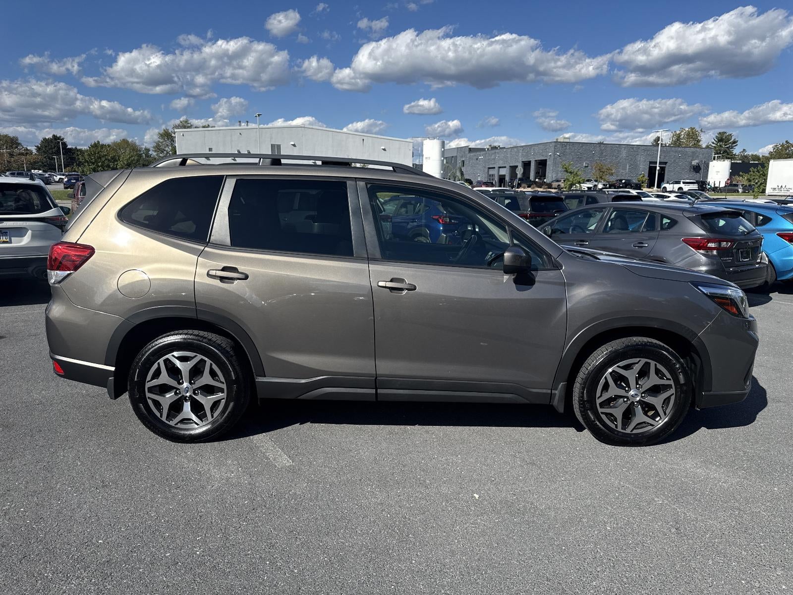 2021 Subaru Forester Premium CVT