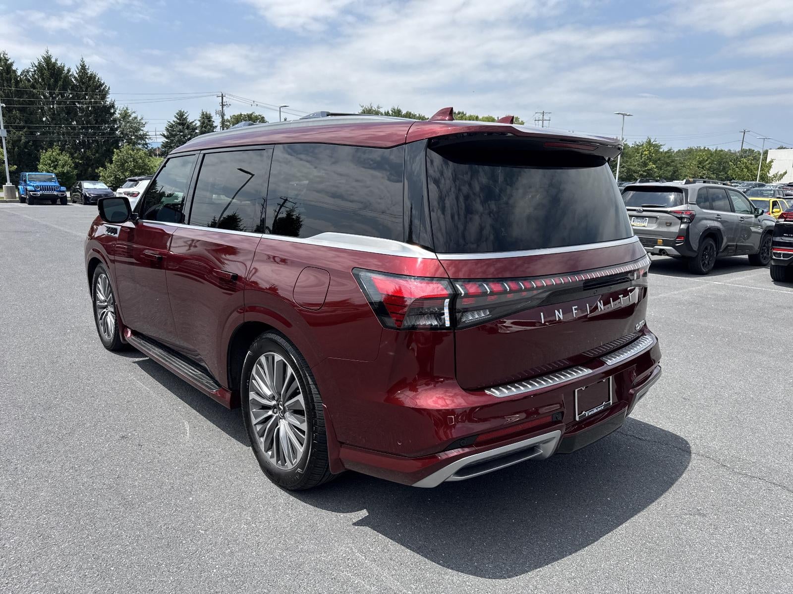 2025 INFINITI QX80 SENSORY AWD