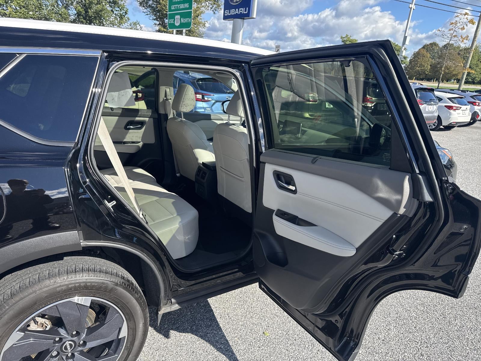 2024 Nissan Rogue AWD SV
