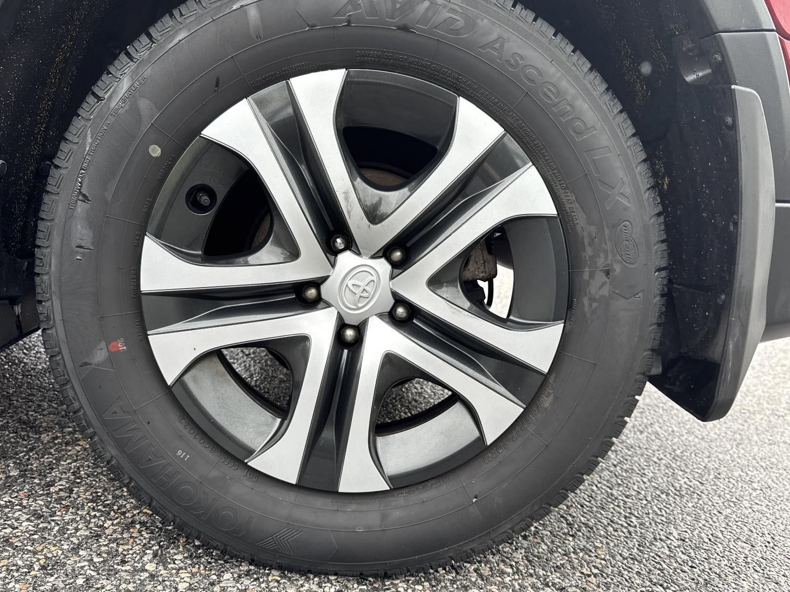 2018 Toyota RAV4 LE AWD (Natl)