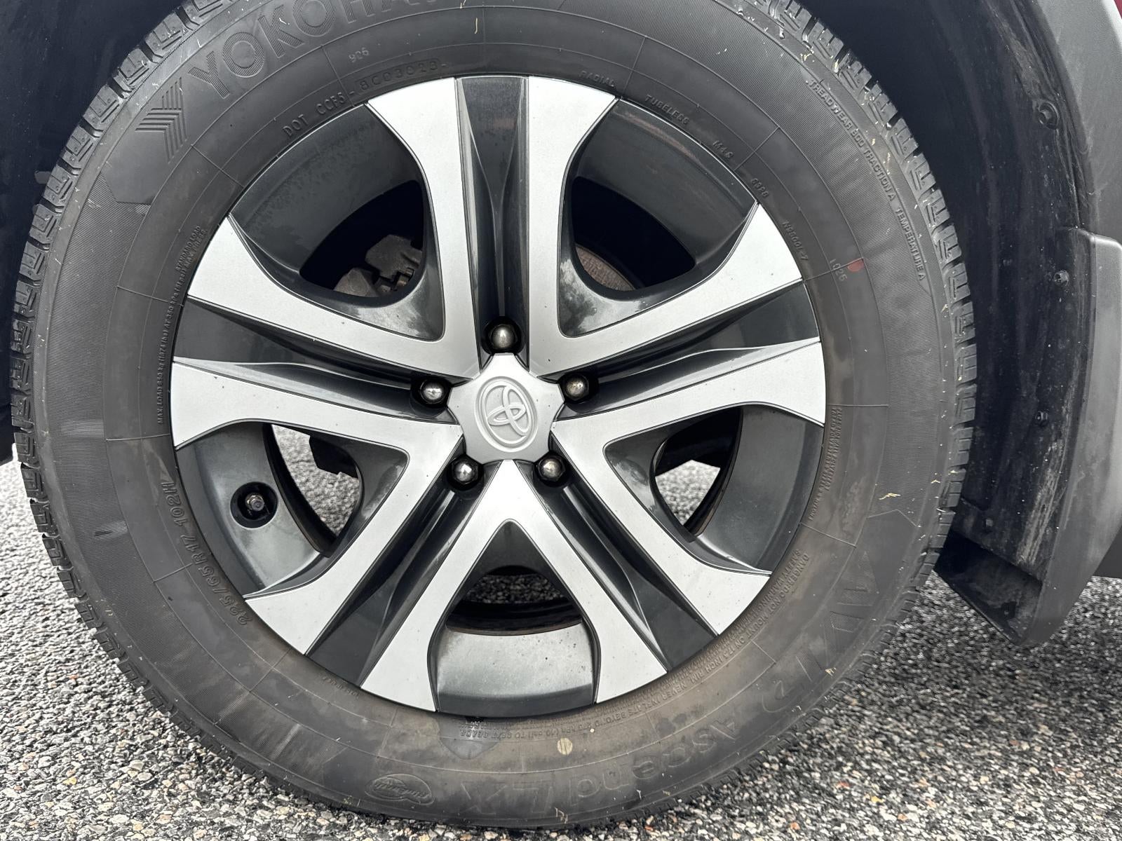 2018 Toyota RAV4 LE AWD (Natl)
