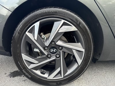 2024 Hyundai ELANTRA SEL IVT