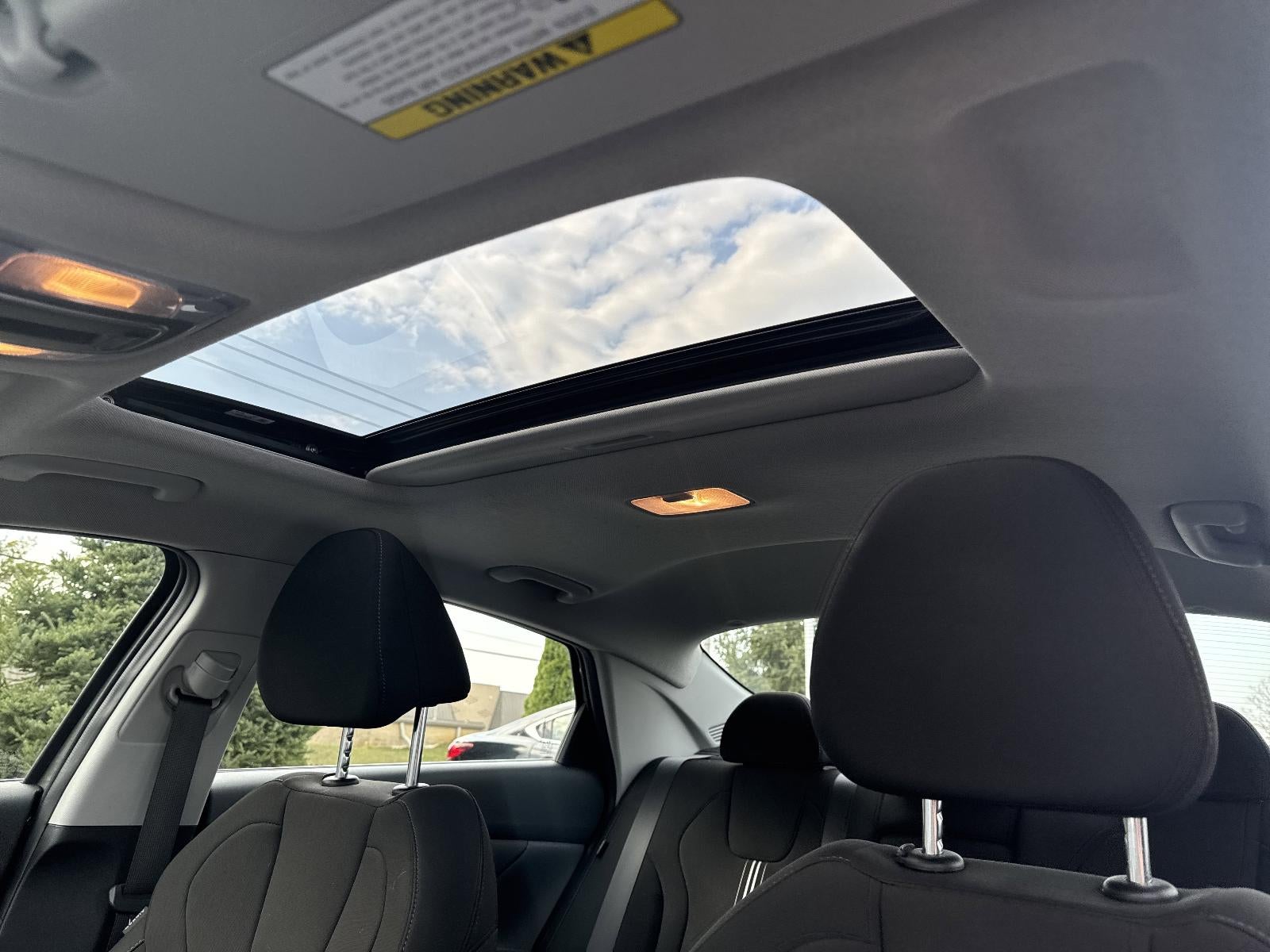 2024 Hyundai ELANTRA SEL IVT