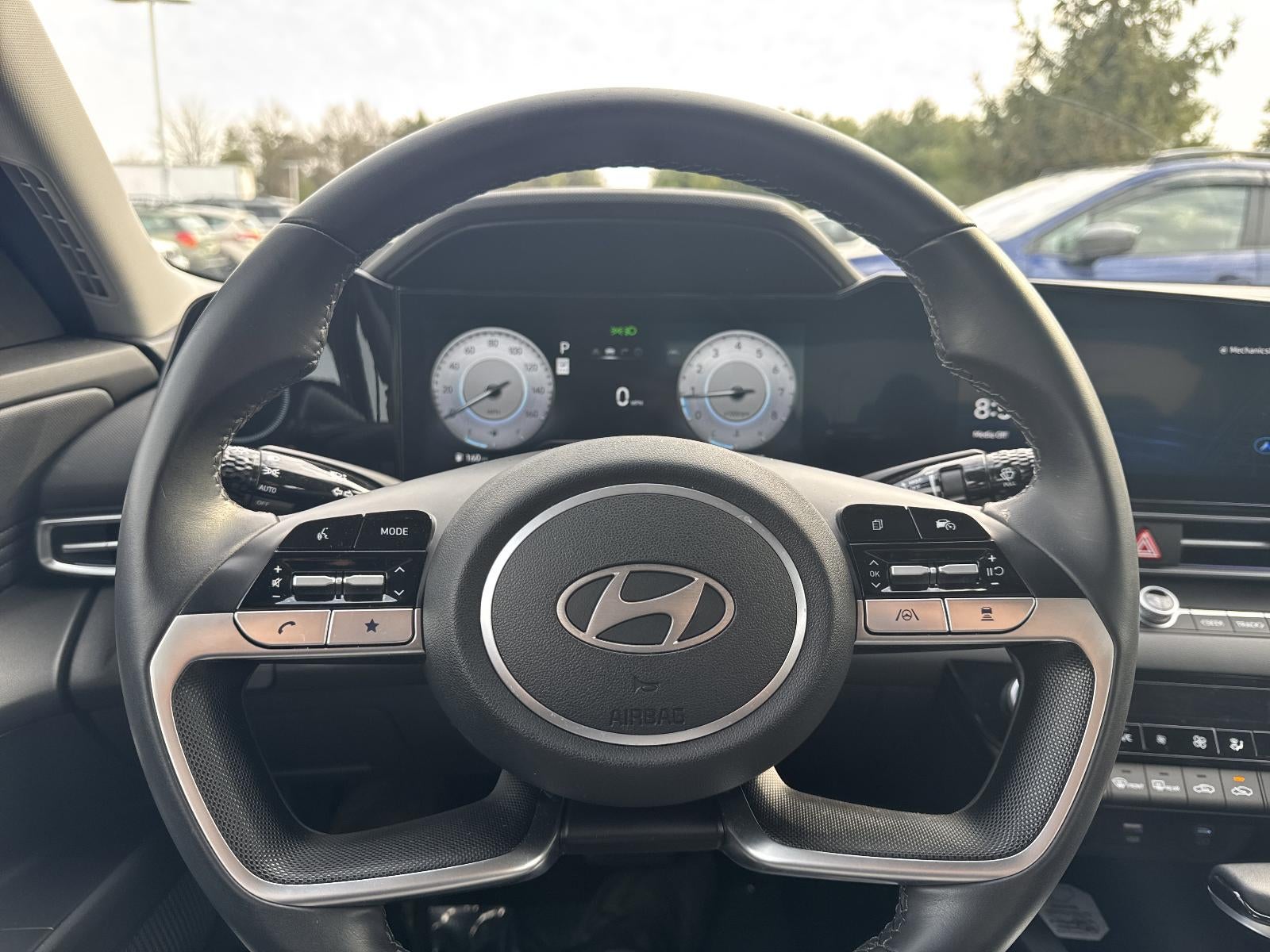 2024 Hyundai ELANTRA SEL IVT