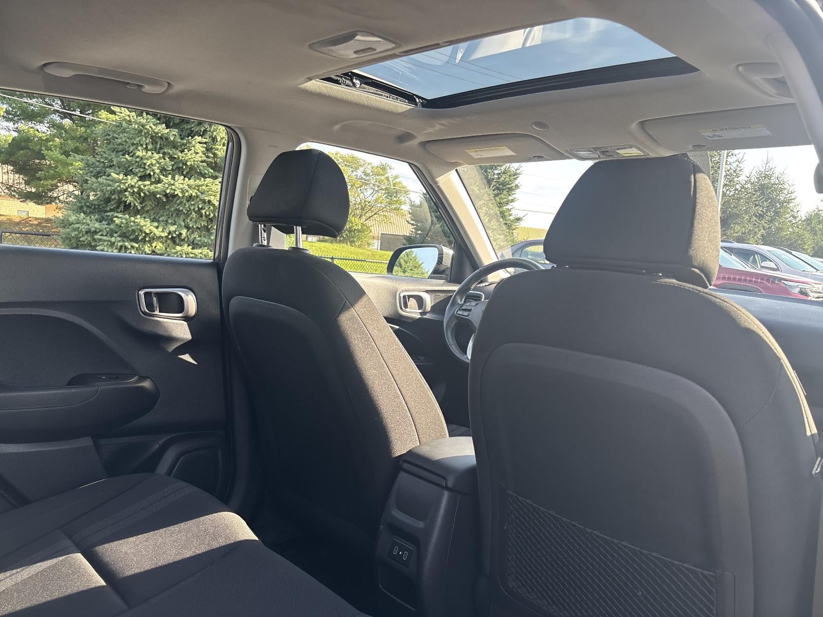 2025 Hyundai VENUE Limited IVT