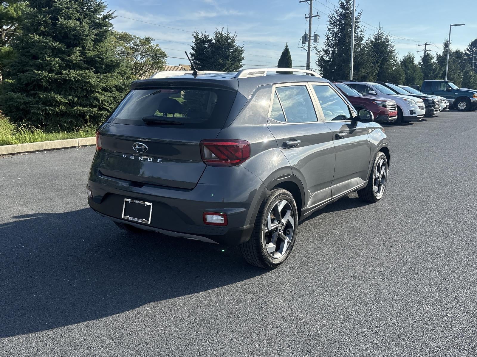 2025 Hyundai VENUE Limited IVT