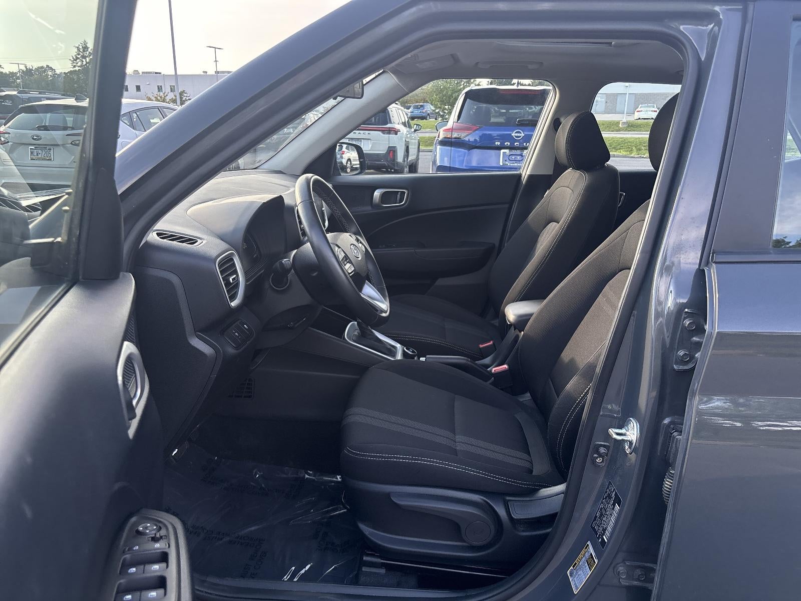 2025 Hyundai VENUE Limited IVT
